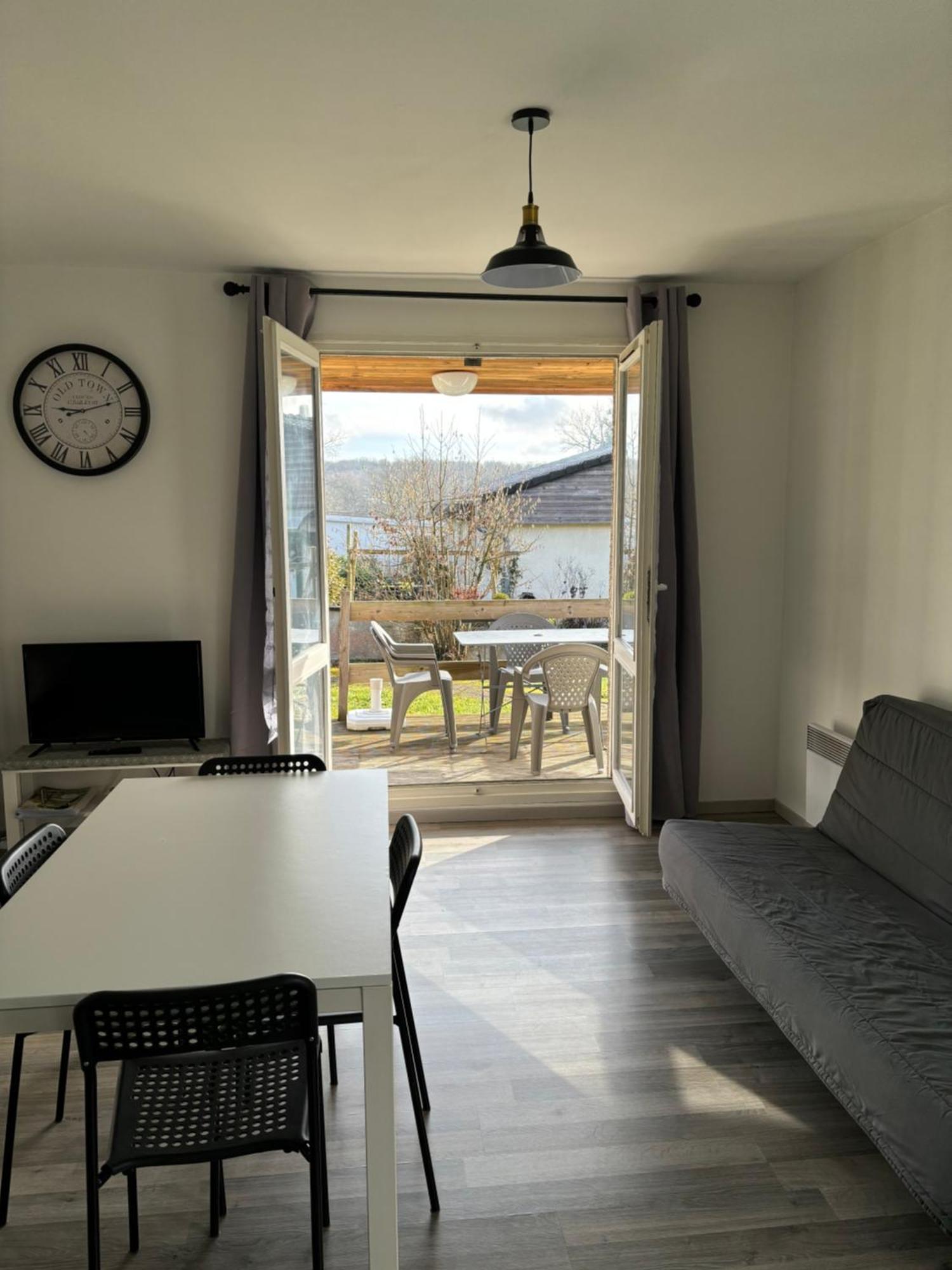 Studio Albert Avec Terrasse A Proximite De Metz Eksteriør billede